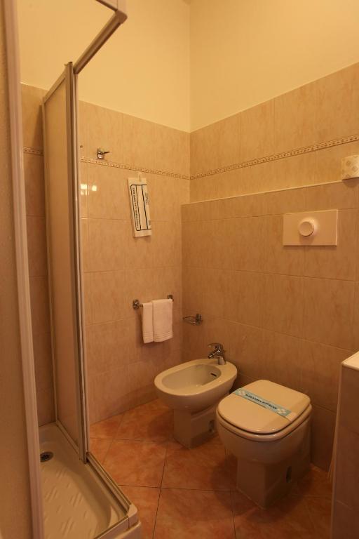 Hotel Lincoln ชินิเซลโลบาลซาโม ห้อง รูปภาพ